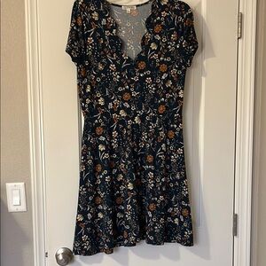 Nine Britton Floral Navy Dress L